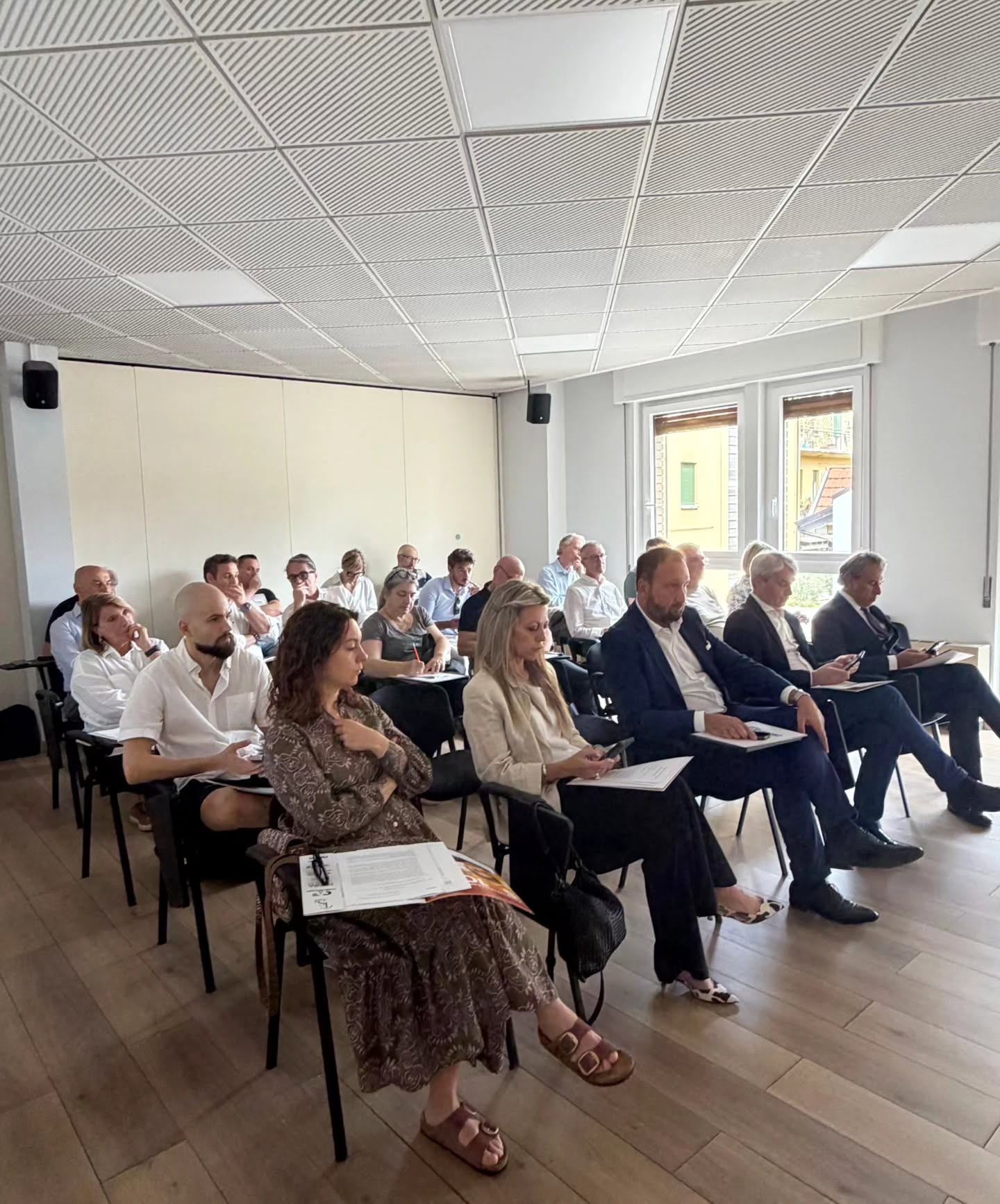Presentazione ufficilale della “proposta di legge di iniziativa popolare per la rigenerazione urbana del commercio e dei servizi di prossimità.